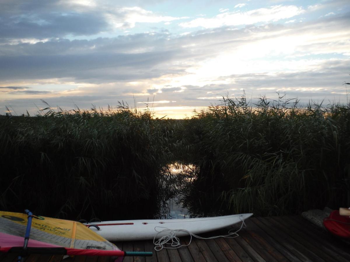 Pfahlbau Sunset II Toplage Inklusive Elektroboot 拉斯特 外观 照片