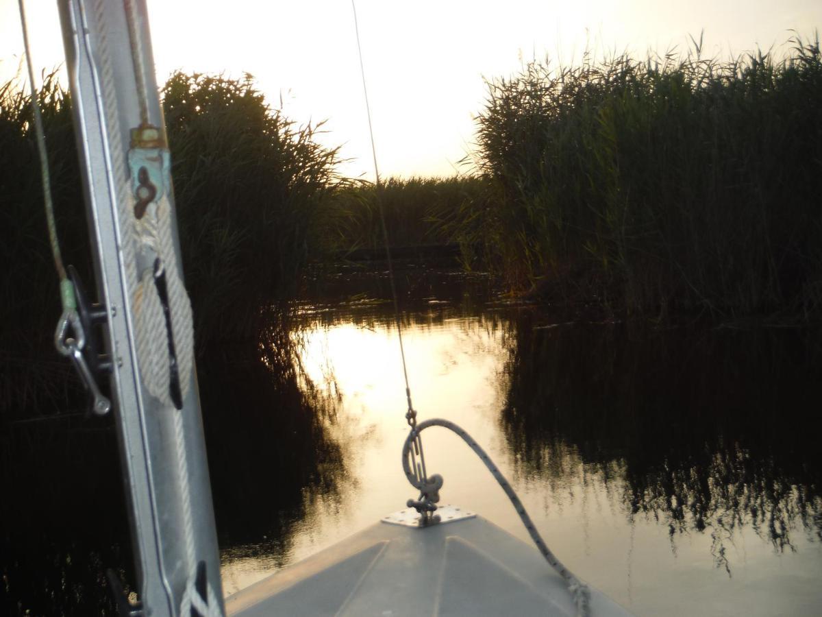 Pfahlbau Sunset II Toplage Inklusive Elektroboot 拉斯特 外观 照片