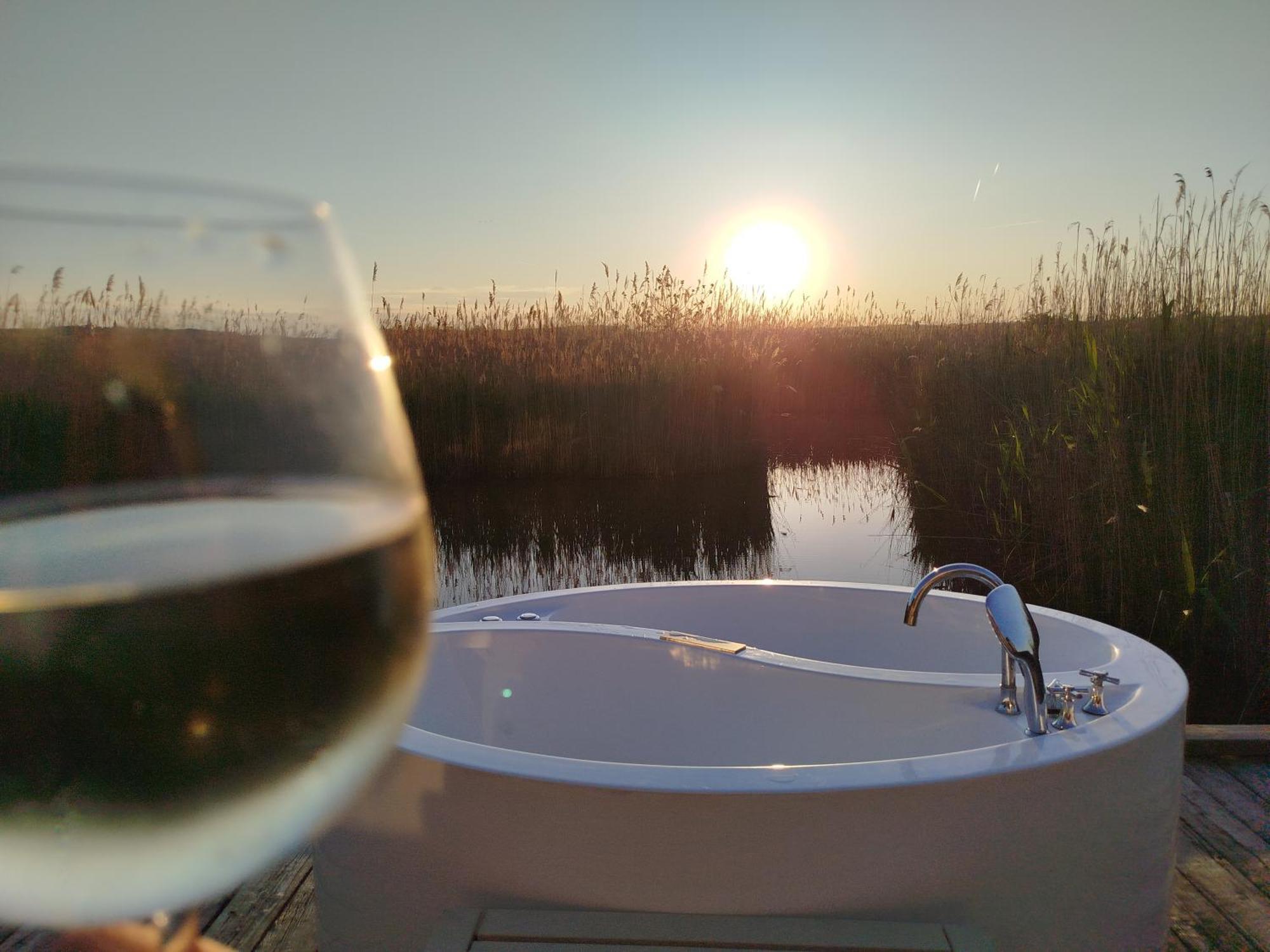 Pfahlbau Sunset II Toplage Inklusive Elektroboot 拉斯特 外观 照片